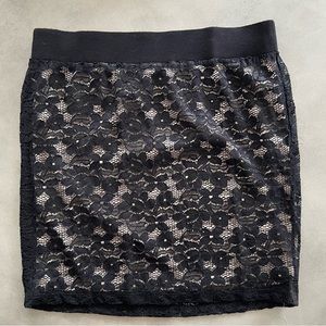 Forever 21 Lace Black/nude dress, Size Large